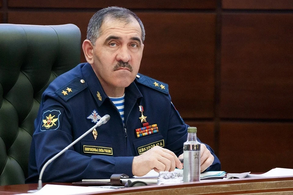 Путин присвоил замглавы Минобороны Юнус-Беку Евкурову звание генерал-полковника