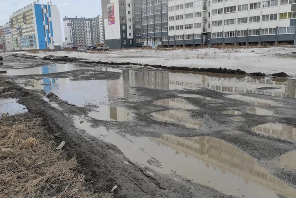 Жители Чурилово давно просят построить нормальную дорогу у них в микрорайоне. Фото: Александр Жуков / vk.com