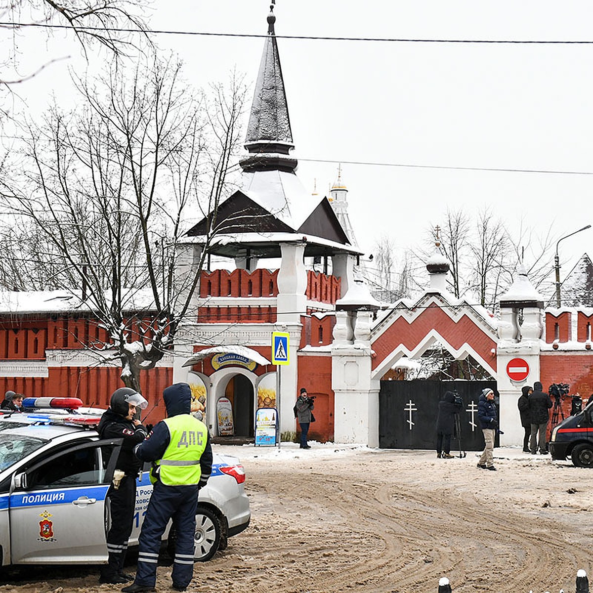 Нёс бомбу на молитву: Жертвами взрыва в Серпуховском монастыре могли стать  около 100 человек - KP.RU