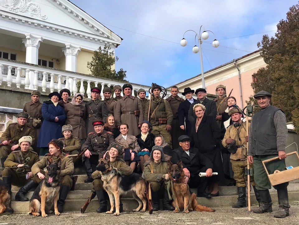 Сериал «Катюша» снимают на ЮБК. Фото: Фото: Набор на съемки фильмов в Крыму и Севастополе/VK