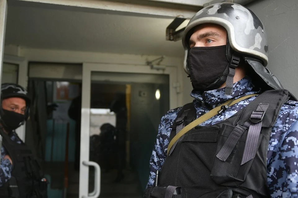Гражданам силовики раздадут буклеты с важными правилами безопасного поведения