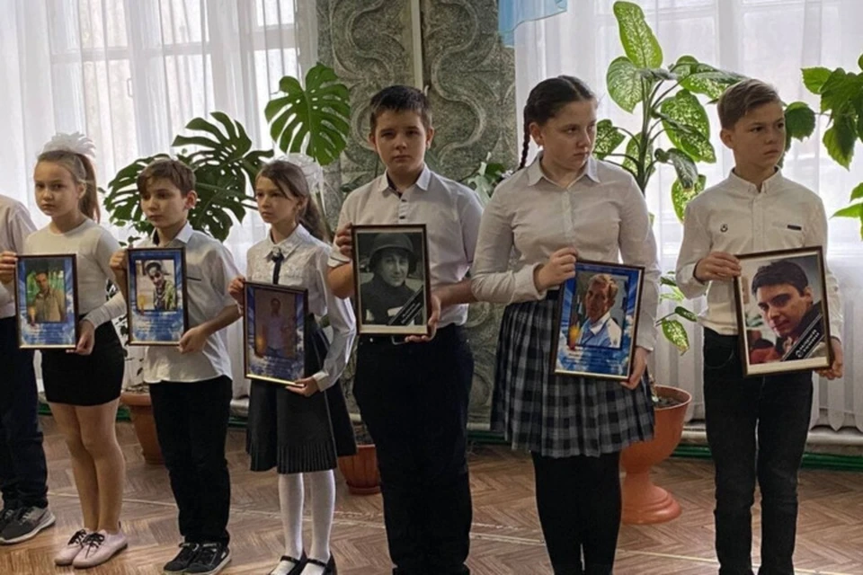 В Снежном почтили память погибших журналистов. Фото: администрация города Снежное
