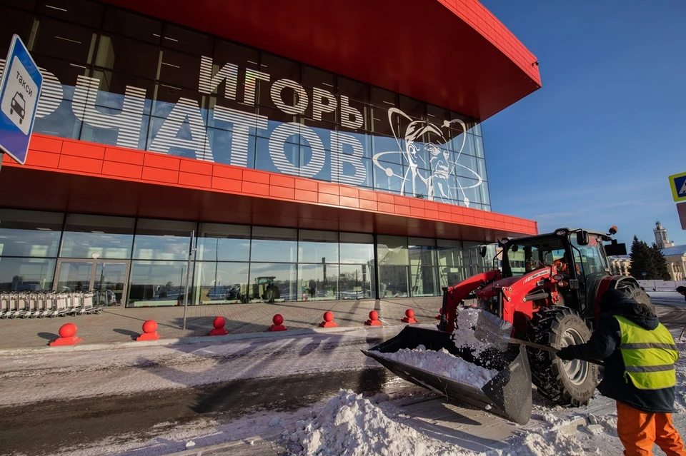 Пассажиры не могут улететь из Челябинска из-за последствий снегопада