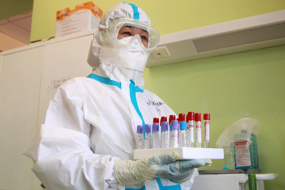 Уже несколько дней суточная заболеваемость держится ниже 2 тысяч.