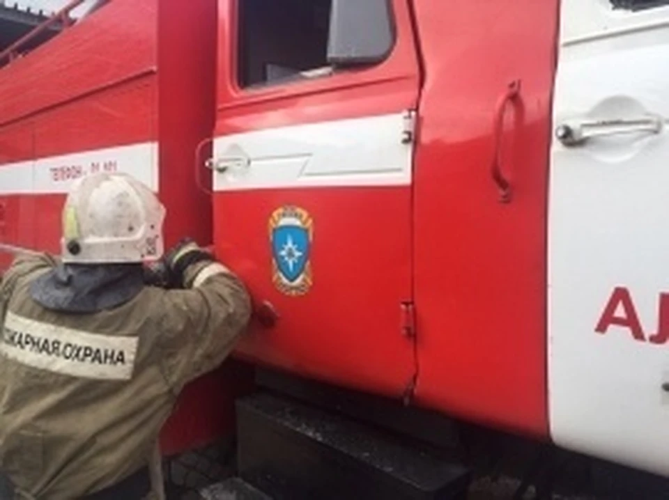 Житель Новомосковска сам потушил пожар в своей квартире