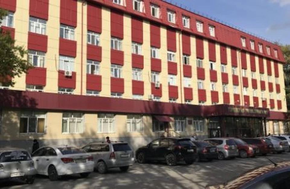 В тюменской горполиклинике №8 может записать на прием участковый терапевт.