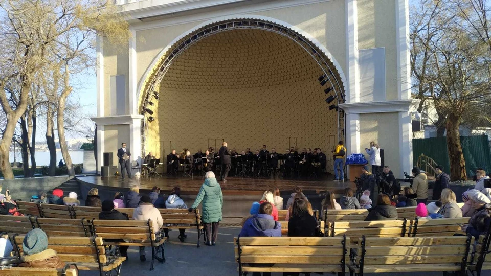 Летняя эстрада вновь открыта