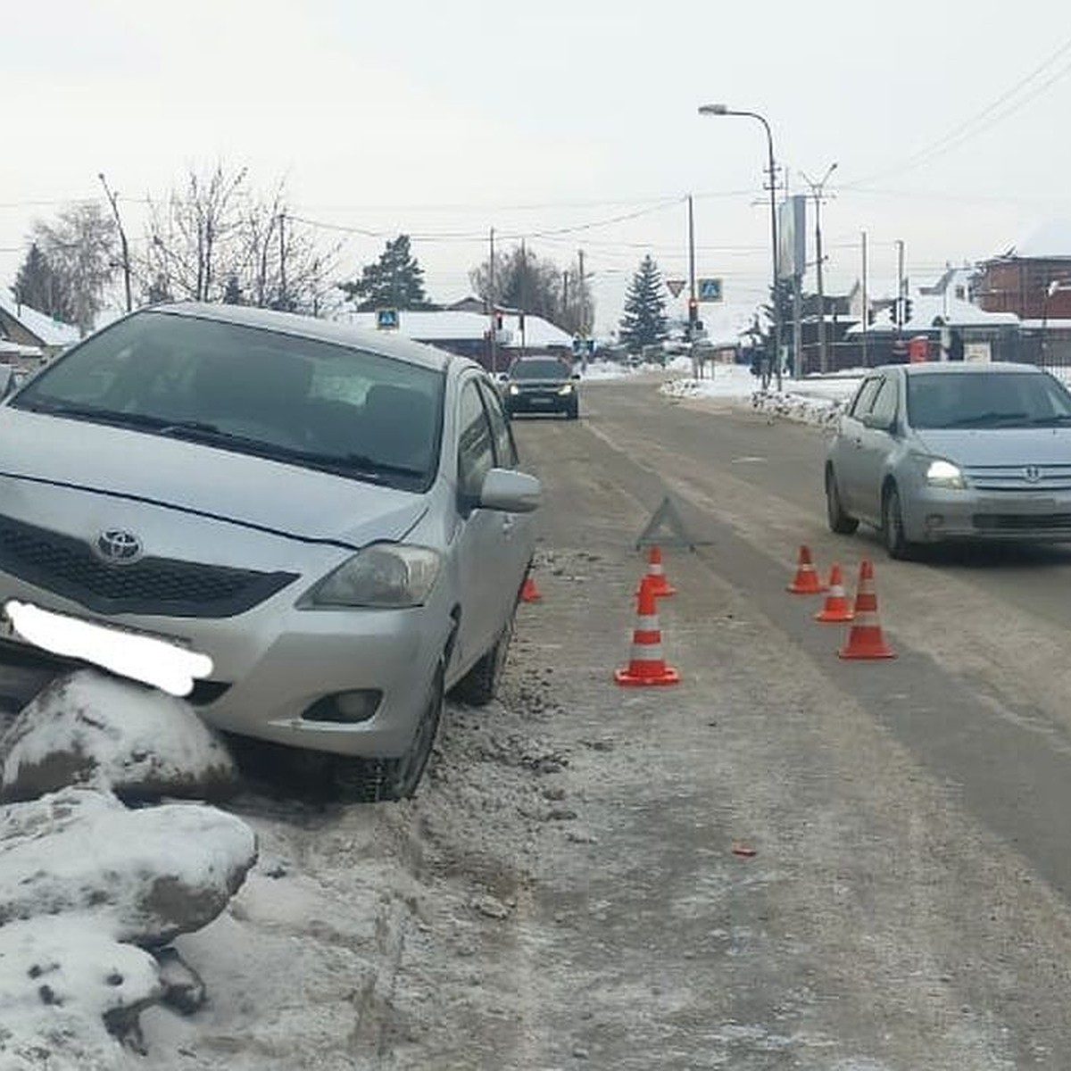 В Новосибирске иномарка сбила 6-летнего мальчика, переходившего дорогу -  KP.RU