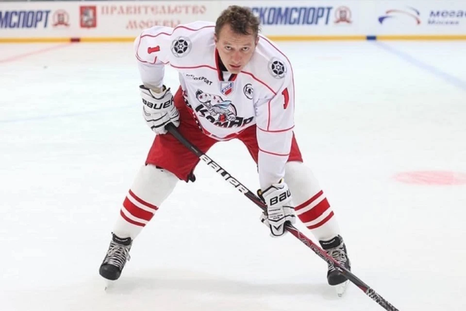 Марат Башаров в форме хоккейной команды "Комар". Фото: spartak.ru