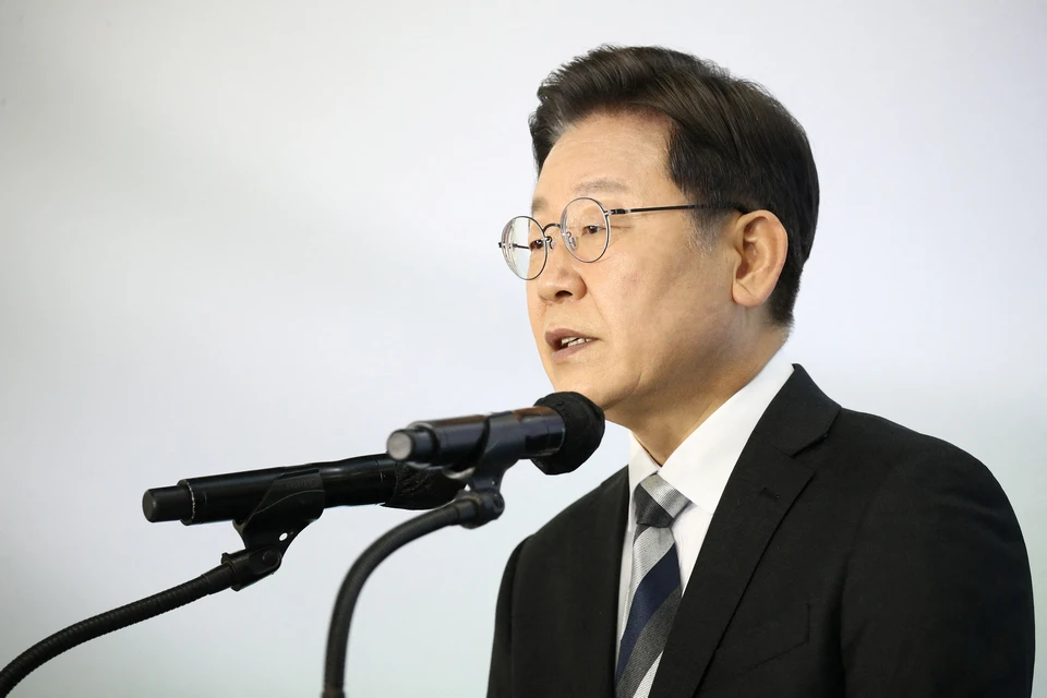 Кандидат в президенты Республики Корея Ли Чжэ Мён объявил о том, что в случае его победы все желающие смогут бесплатно лечиться от облысения.
