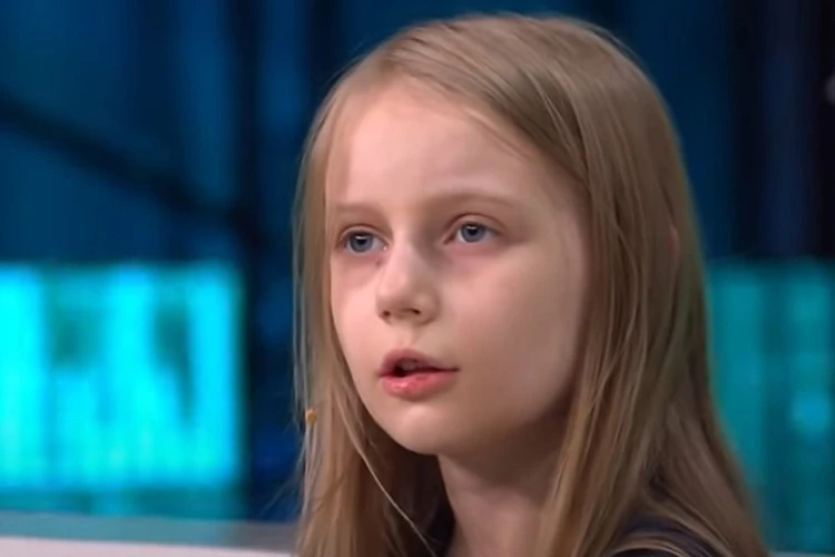 Папа 9-летней студентки МГУ просит преподавателей принять у Алисы экзамен «неофициально»