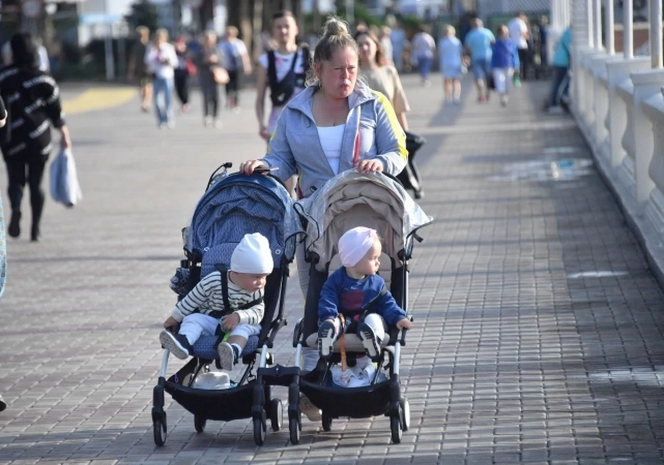 Размер выплат за рождение двойняшек и тройняшек увеличился в Красноярском крае с 2022 года