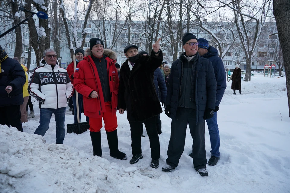 Дмитрий Азаров проверил, как убирают снег в Тольятти. Фото: правительство Самарской области