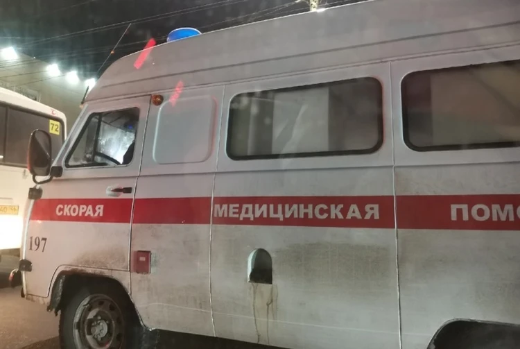 В Курске опрокинулась машина скорой помощи