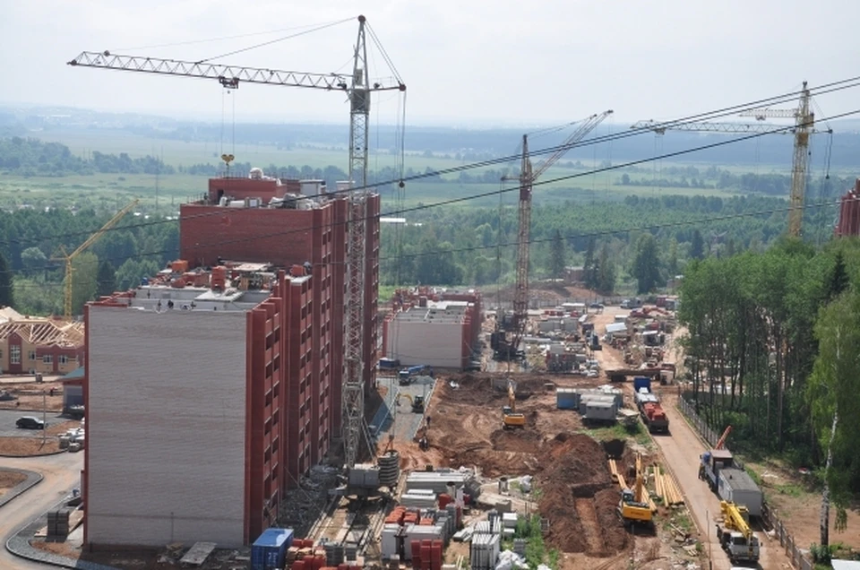 Огромный вклад строителей в экономику всего региона отметил и губернатор Свердловской области