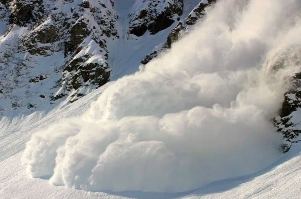 На горнолыжном курорте в Сочи сошла лавина.