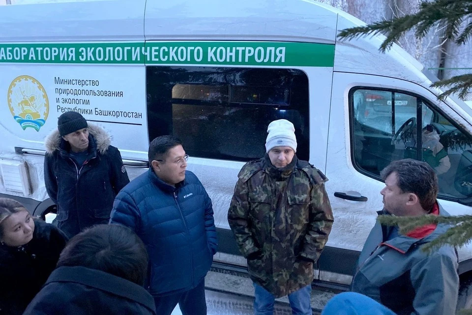 В начале года мэр Сибая Рустем Афзалов уже отвечал на вопросы жителей про желтый снег в городе