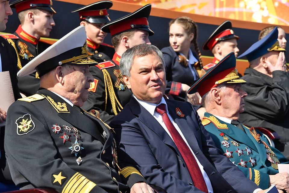 Должность спикера Госдумы Вячеслава Володина соответствует званию генерал-полковника.
