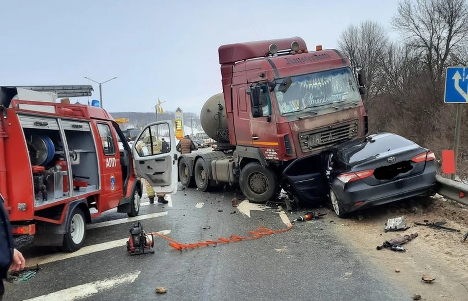 В серьезном ДТП пострадали двое