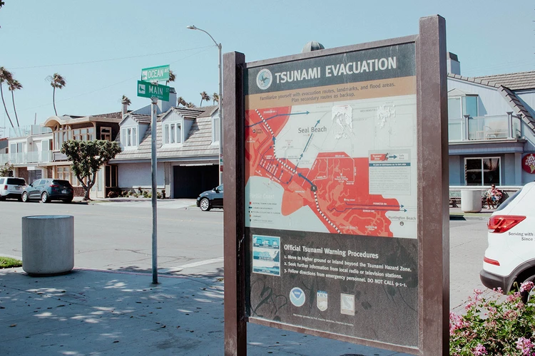 Погибнут десятки тысяч человек: штатам Орегон и Вашингтон предсказали удар разрушительного землетрясения и цунами