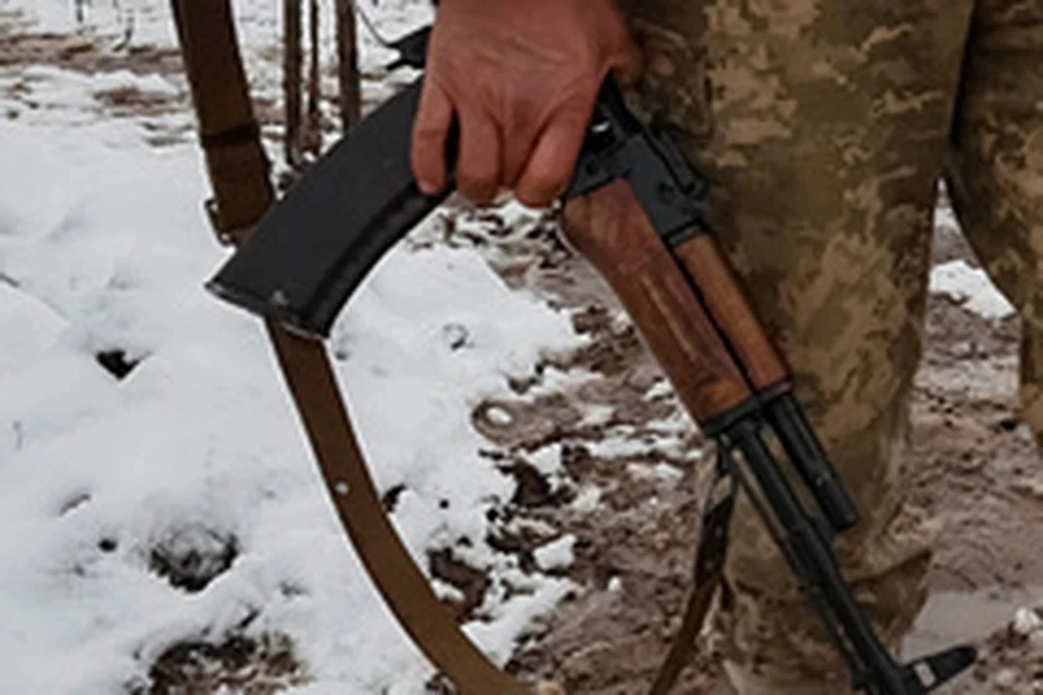 Украинские военные застрелили двух человек в кафе под Донецком