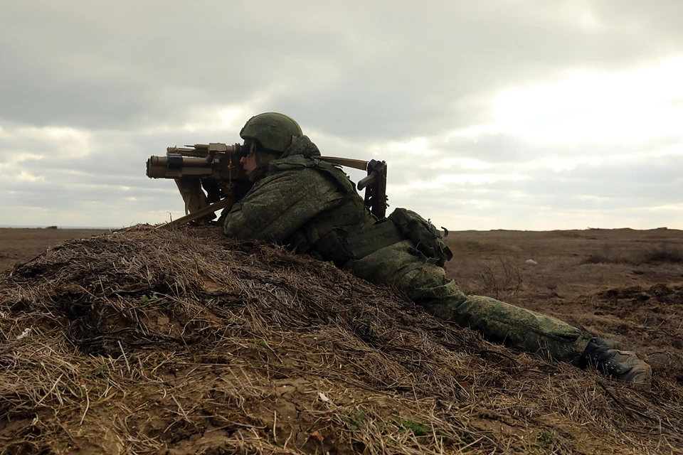 Боевая стрельба велась из укрытия, на дальность до 5000 метров