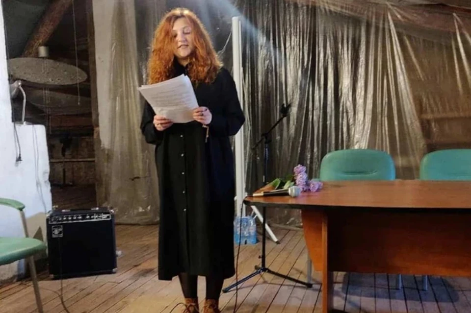 Скандальная поэтесса Серафима Сапрыкина выступит на книжном фестивале в Петербурге.