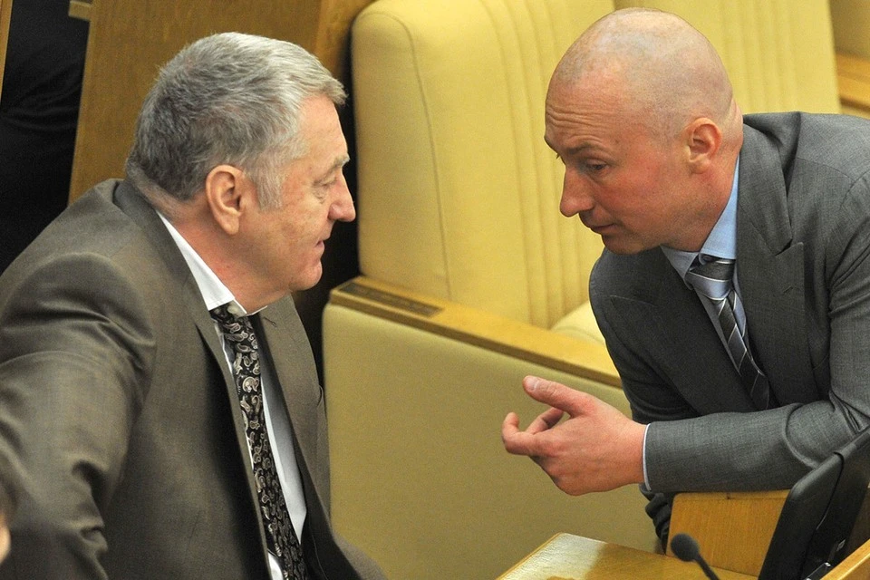 Владимир Жириновский и Игорь Лебедев на заседании Госдумы, 2012 год