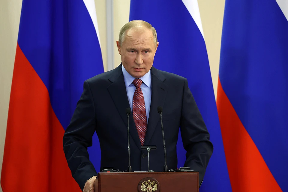 Владимир Путин заявил, что после возвращения части задействованных в учениях войск в места дислокации Россия будет действовать по обстановке.