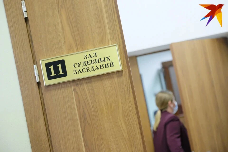 По решению суда женщине назначили 7 суток административного ареста, а мужчина получил штраф в размере 1 тысячи рублей.