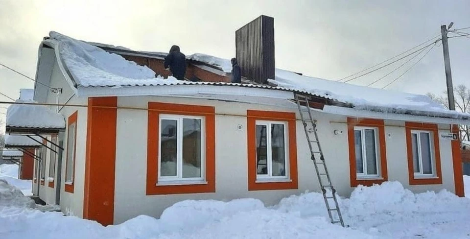 Из-за снега обрушилась крыша. Фото: Прокуратура самарской области