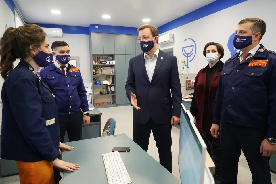 Дмитрий Азаров открыл штаб Самарского отделения студотрядов России