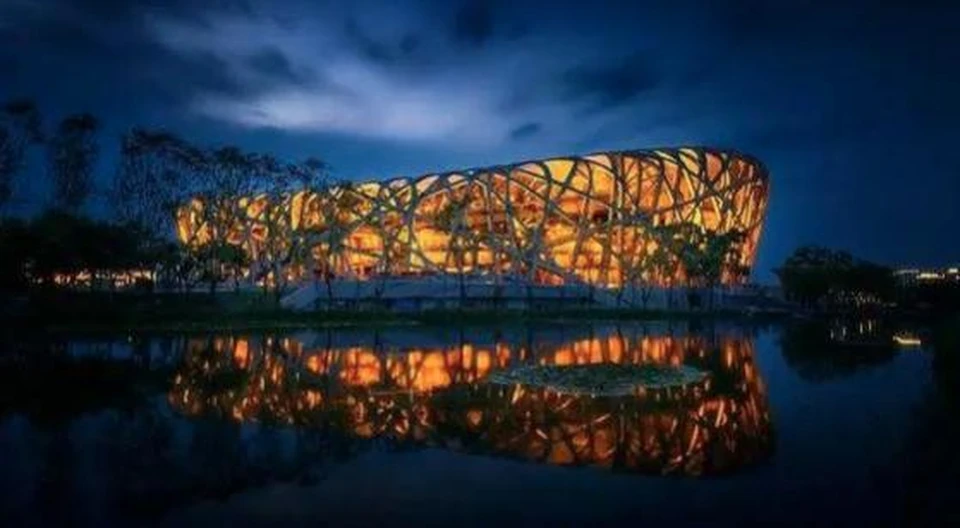 Национальный стадион «Птичье гнездо» принимал еще Олимпийские игры 2008 года, именно там проходят все церемонии