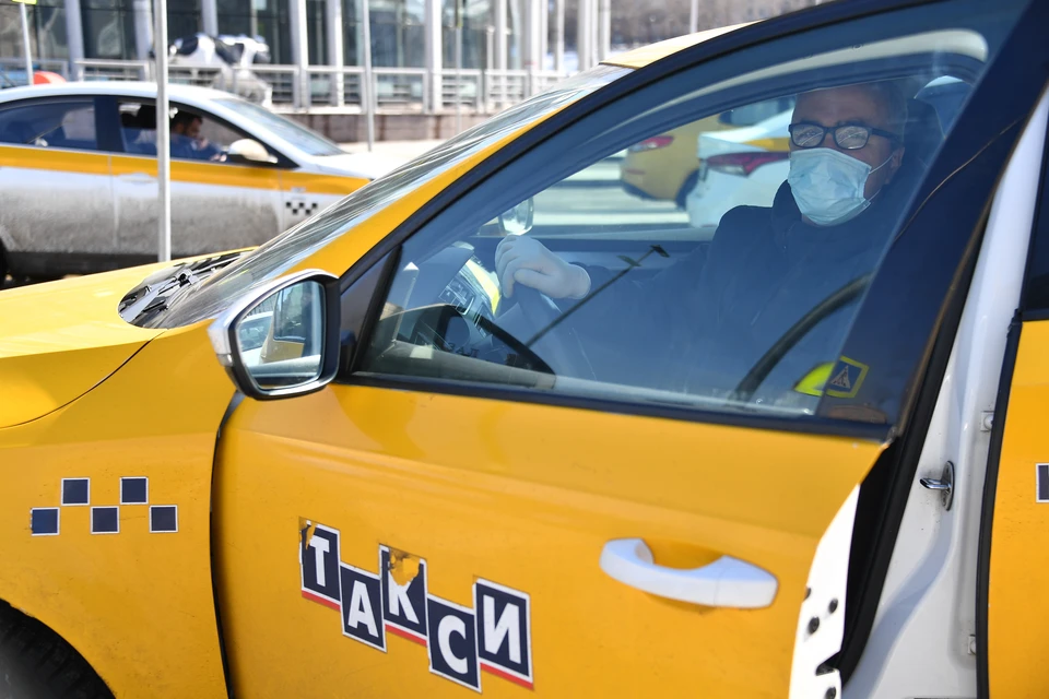 В Приморье таксист получает угрозы от коллеги из-за большой клиентской базы
