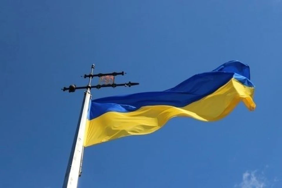 Совбез Украины принял решение ввести чрезвычайное положение в стране