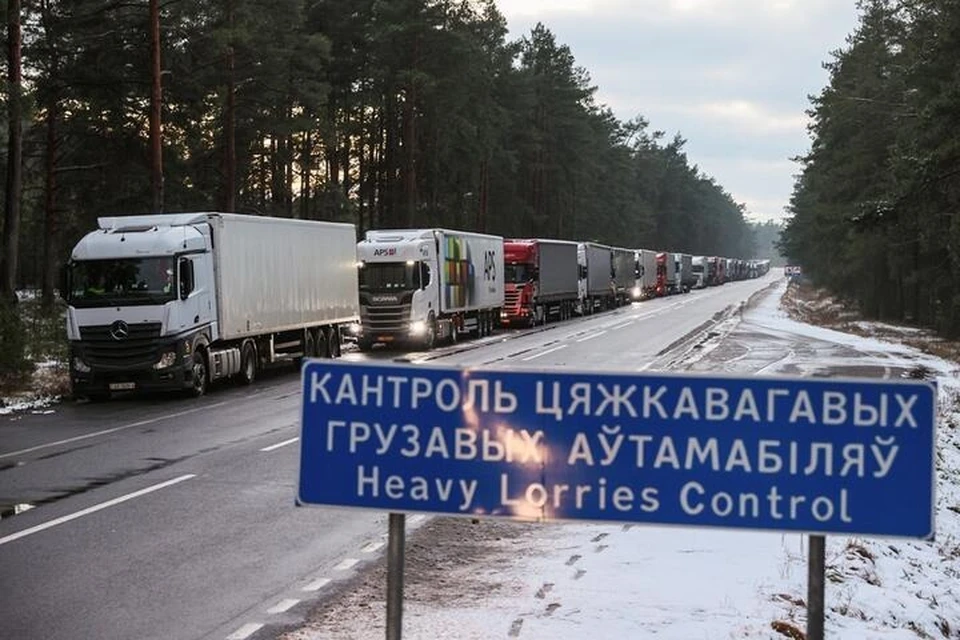 Очереди фур на границе Беларуси с Евросоюзом стали, к сожалению, привычным явлением. Фото: Reuters