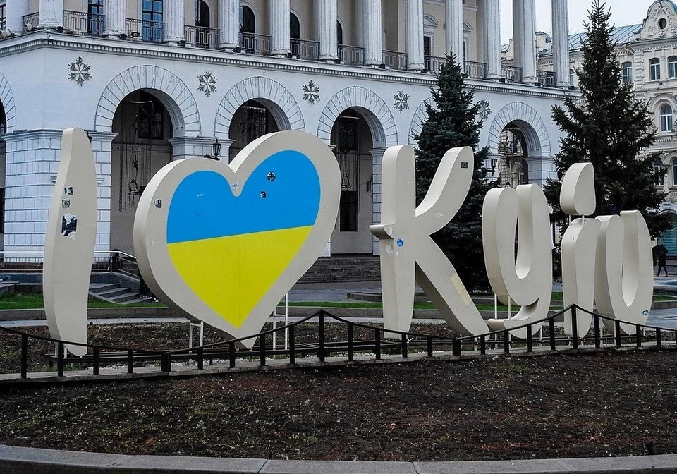 Граждане Казахстана могут обратиться в посольство в Киеве или в консульские представительства в регионах