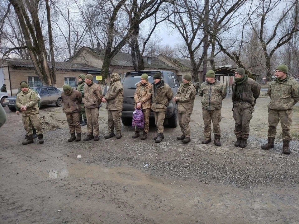 15 военнослужащих ВСУ сдались в плен Народной милиции ДНР. Фото: НМ ДНР