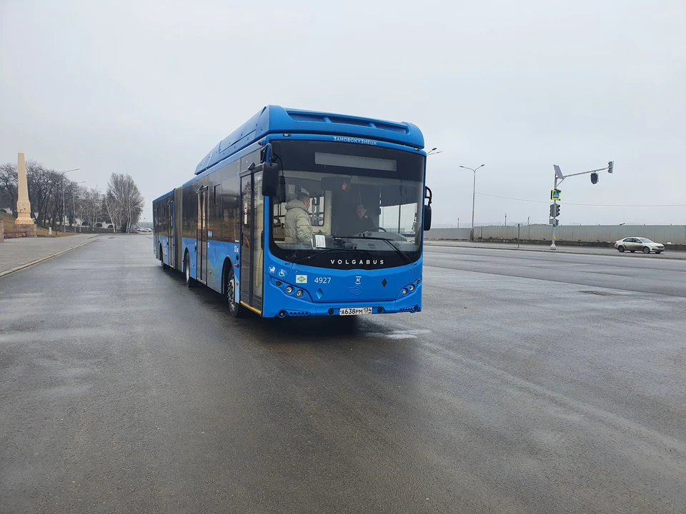 Автобусы волгоград сегодня. Автобусный парк. Автобус Волгоград. Автобус большой. Автобусный завод Волгабас.