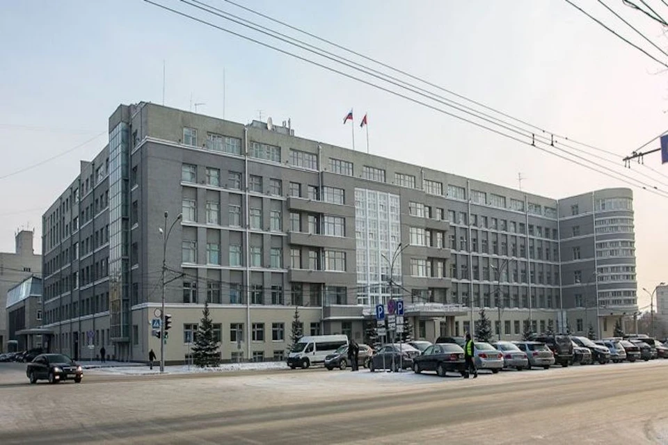Здание правительства Новосибирской области построено в стиле конструктивизма. Фото: Ведомости Заксобрания НСО