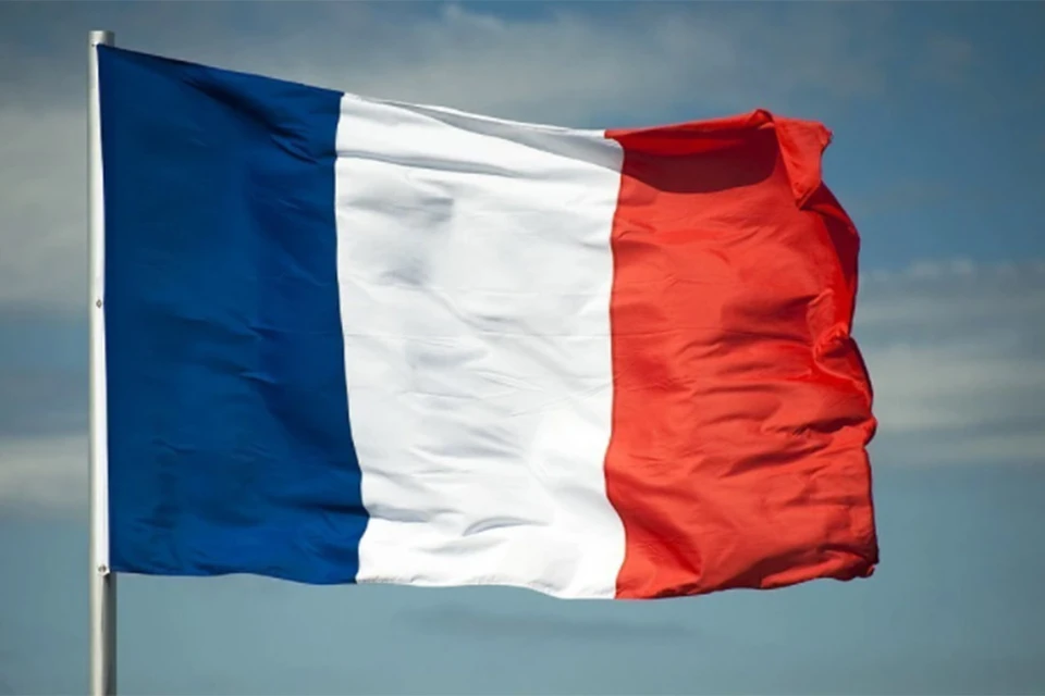 Российское посольство во Франции направило ноту протеста во французский МИД из-за задержания российского судна в Ла-Манше.