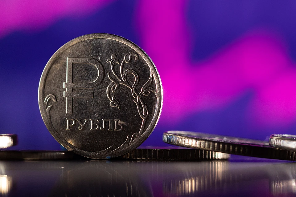 Любые антироссийские санкции бьют по курсу рубля