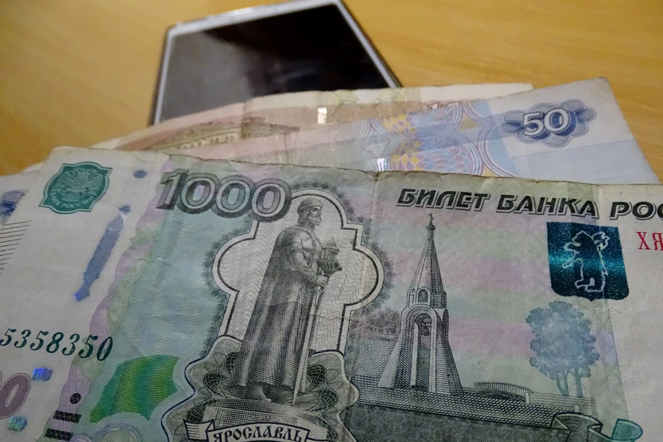 Липчанин украл сигареты и сотовый телефон за 12000 рублей