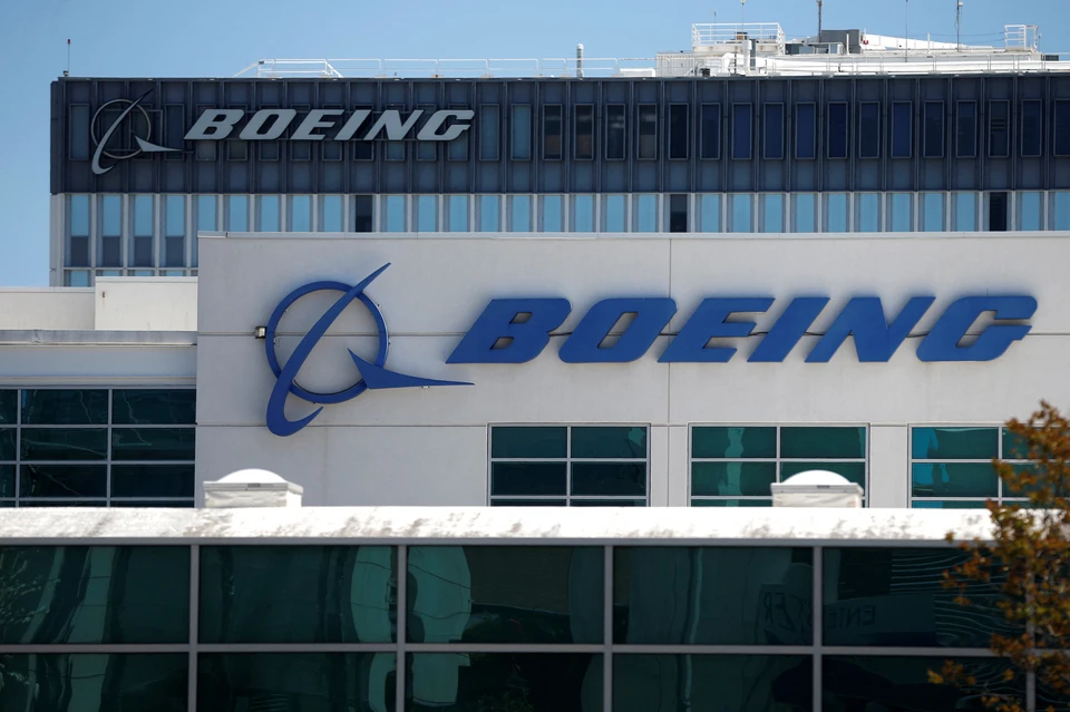 Boeing прекратил техническую поддержку самолетов на территории России и закупку титана из страны