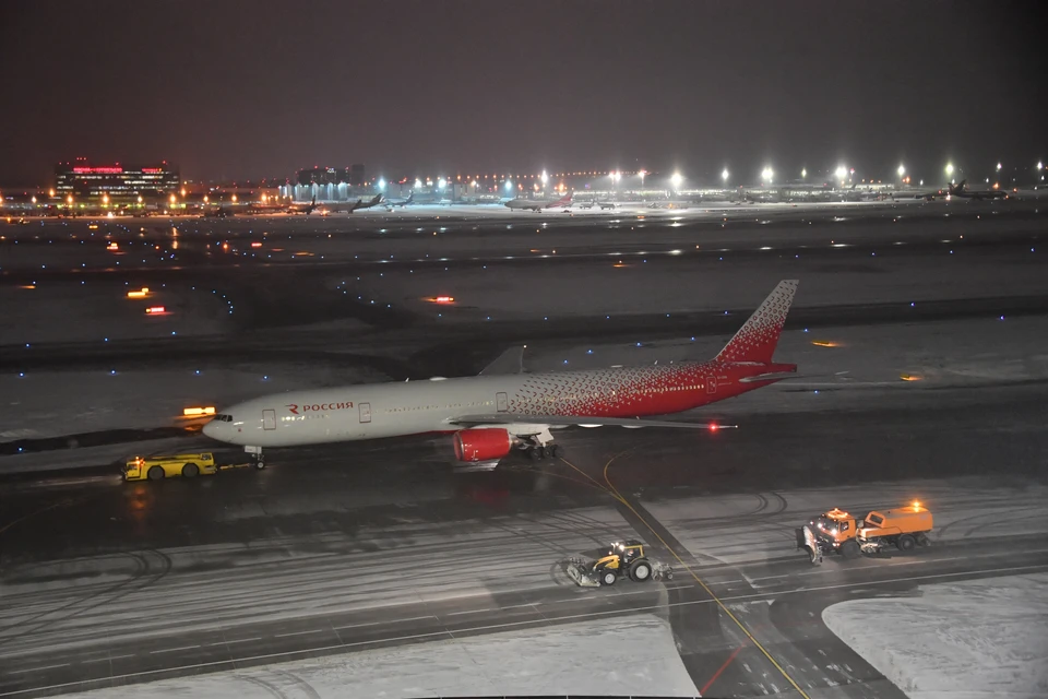 В Сочи снегопад сказался на работе аэропорта