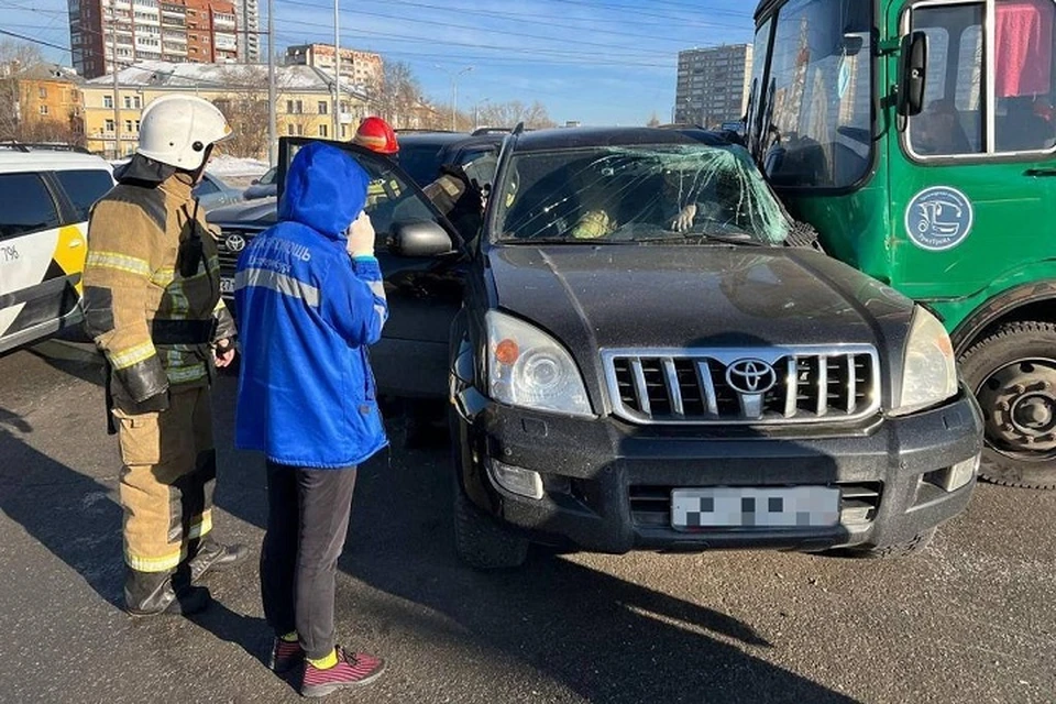 В аварии пострадали два человека Фото: ГИБДД Екатеринбурга