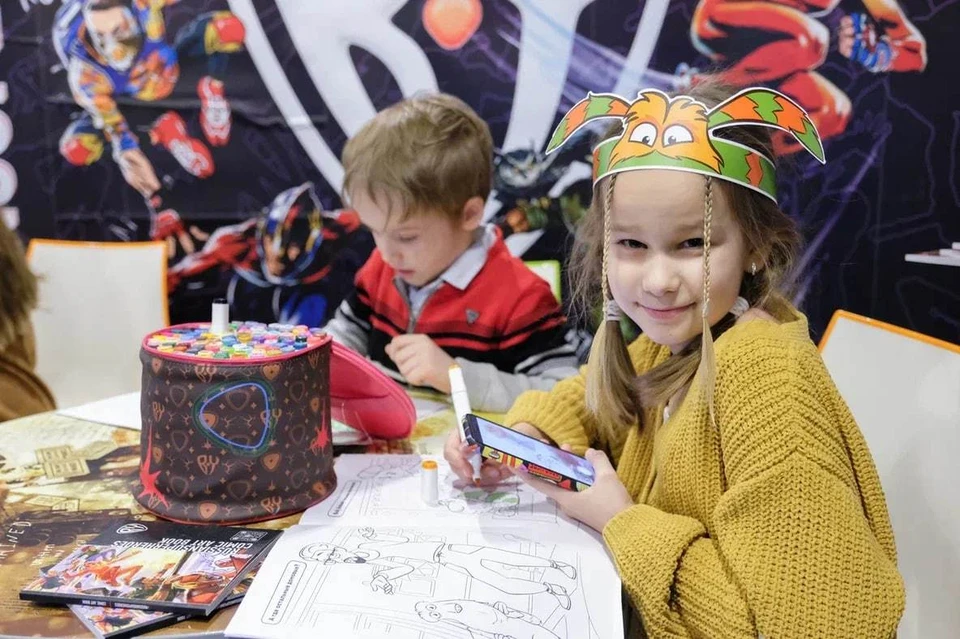 Дети раскрасили персонажей "Финника" на свой вкус.