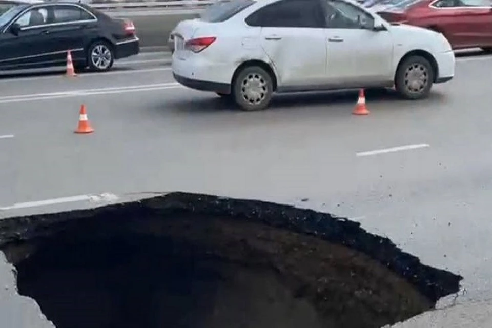 На месте уже работают спецслужбы. Фото взять из видео https://t.me/ghestkrd.