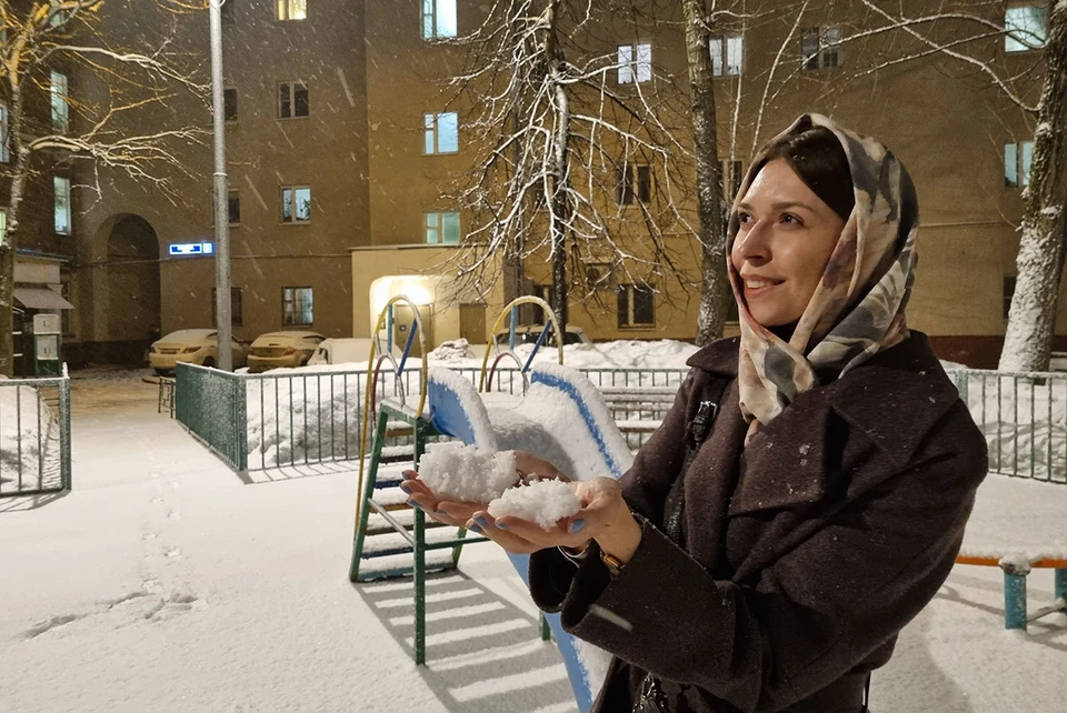 Москва 26 октября. Снег в Москве. Снег марта в Москве. Мартовский снег фото. Март в Москве.