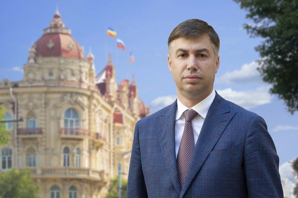 Алексей Логвиненко поздравил ростовских актеров с Днем театра. Фото: аккаунт Алексея Логвиненко во "Вконтакте".